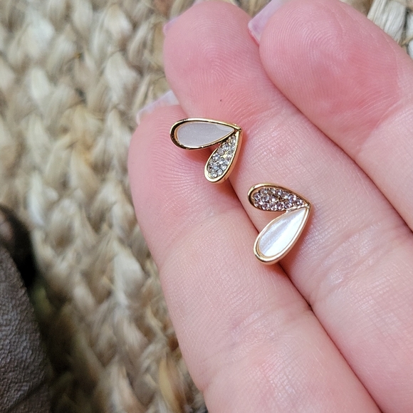 Mother of Pearl Sparkle Sided Abstract Heart Goldplated Post Earrings - Picture 4 of 5
